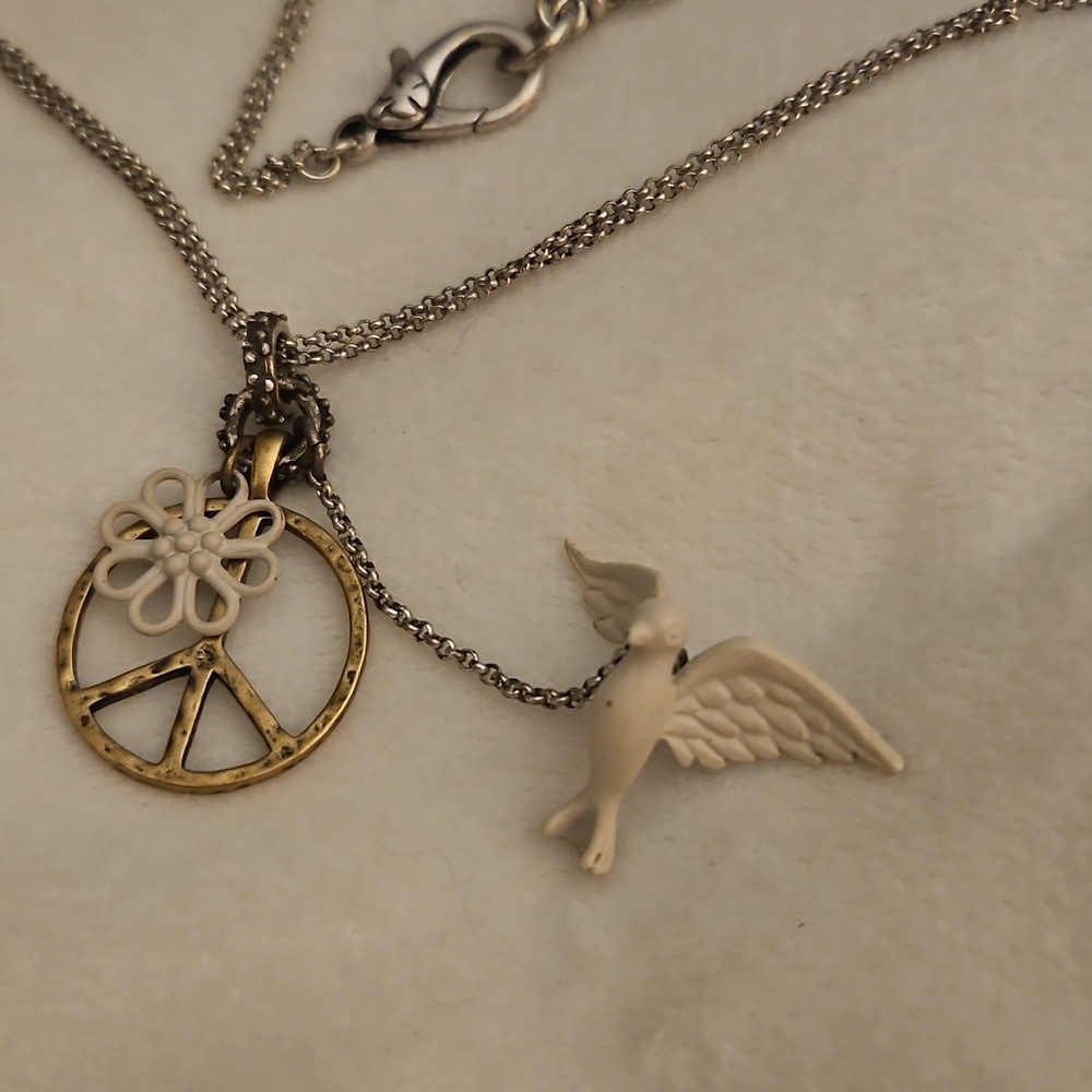 Vtg LUCKY BRAND Peace Sign Dove Charm Pendant Festival Chain Necklace - Picture 8 of 8